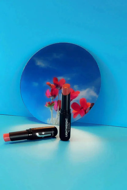 Flormar Lightweight Lip Powder Highly Pigmented &amp; Ultra Light Lipstick with Matte Finish 3g - 004 Super Woman